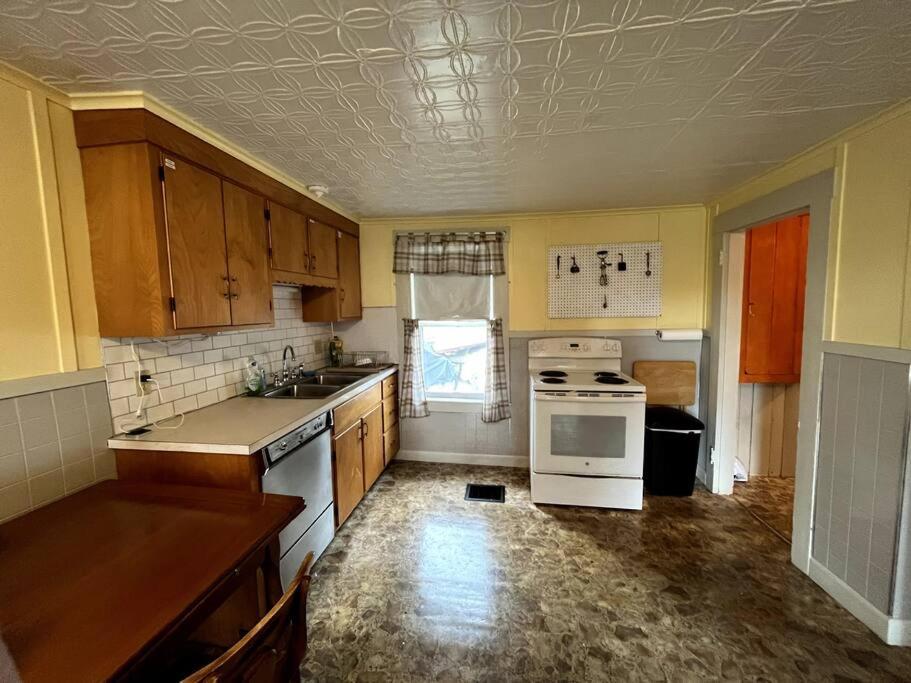 Cute 6-Bedroom Getaway In The Heart Of Littleton Luaran gambar